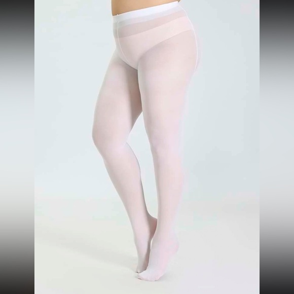 Plus Size Minimalist Tights - Picture 2 of 3